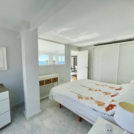 Iberia Seafront Apartment *